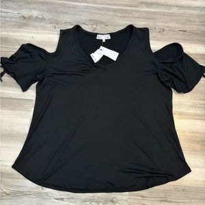 C’EST LA VIE, NWT, size 1X, black, vneck, cold shoulder, short sleeves with ties